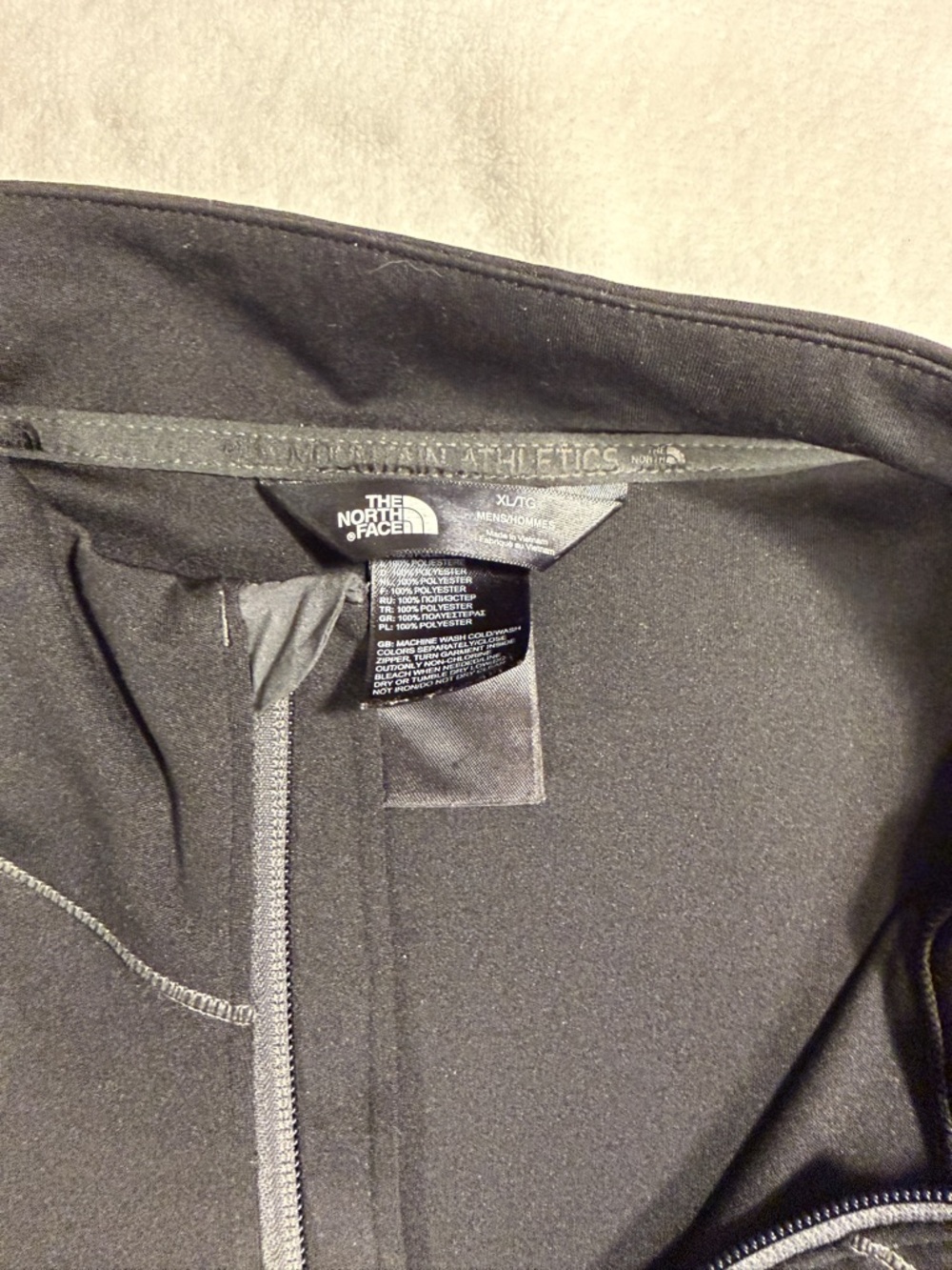 The North Face Men’s XL Full Zip Performance Jacket Black Lightweight Athletic - Picture 3 of 5